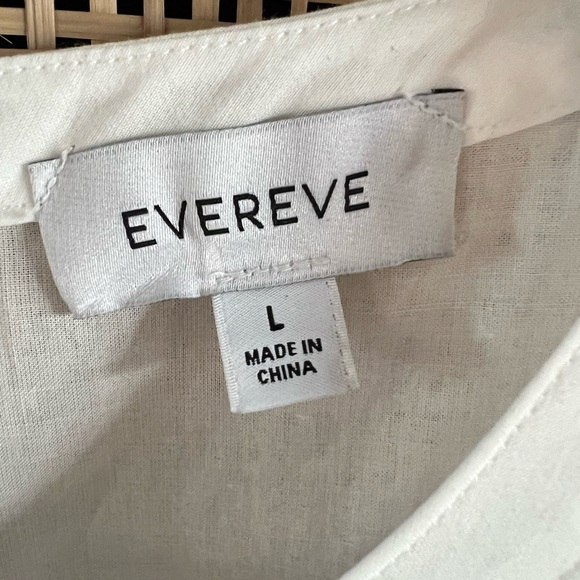 Evereve sleeveless lace overlay top. White, size L. - Picture 6 of 8